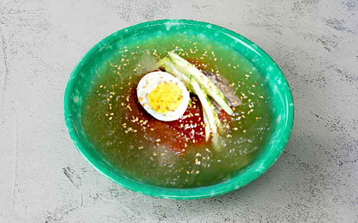 물냉면